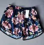 Nowe spodenki w kwiaty