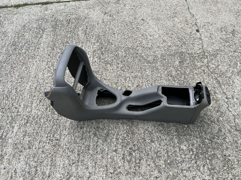 Rover 75 - elementy wnętrza, plastiki oraz boczki drzwi.