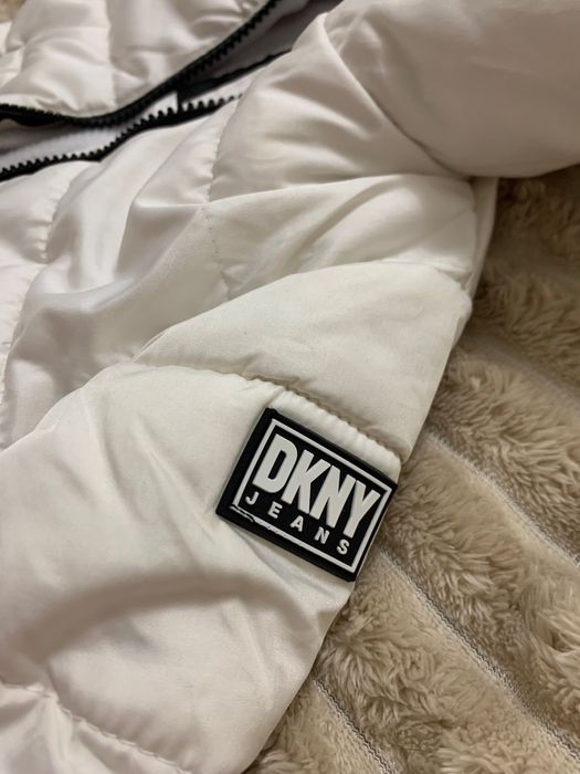 Демисезонный комбинезон DKNY для новорожденных