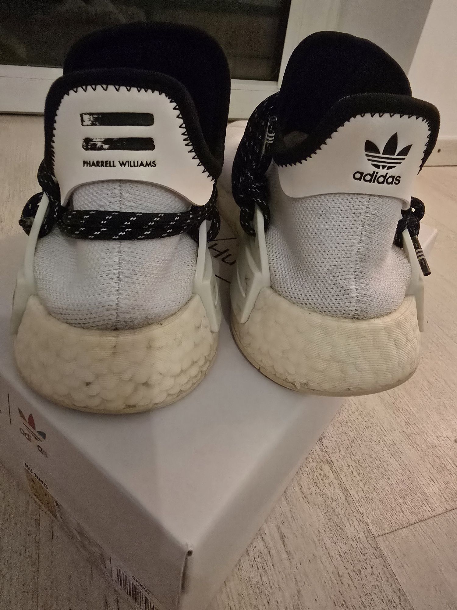 Adidasy Pharrell Williams roz EU 39