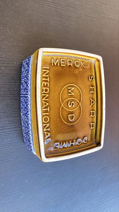 Caixa Cerâmica Merck Sharp & Dohme