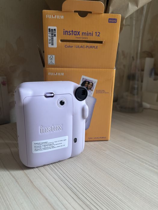 Фотоапарат Instax mini12
