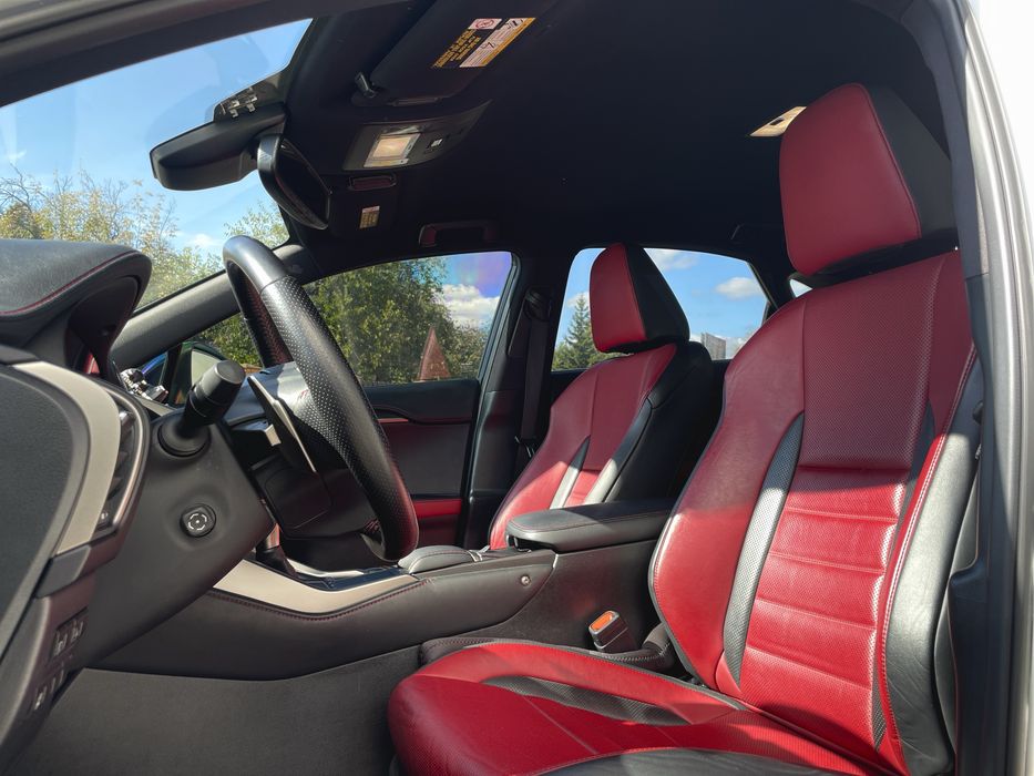 Lexus NX 300 F-Sport 2.0 240 к.с