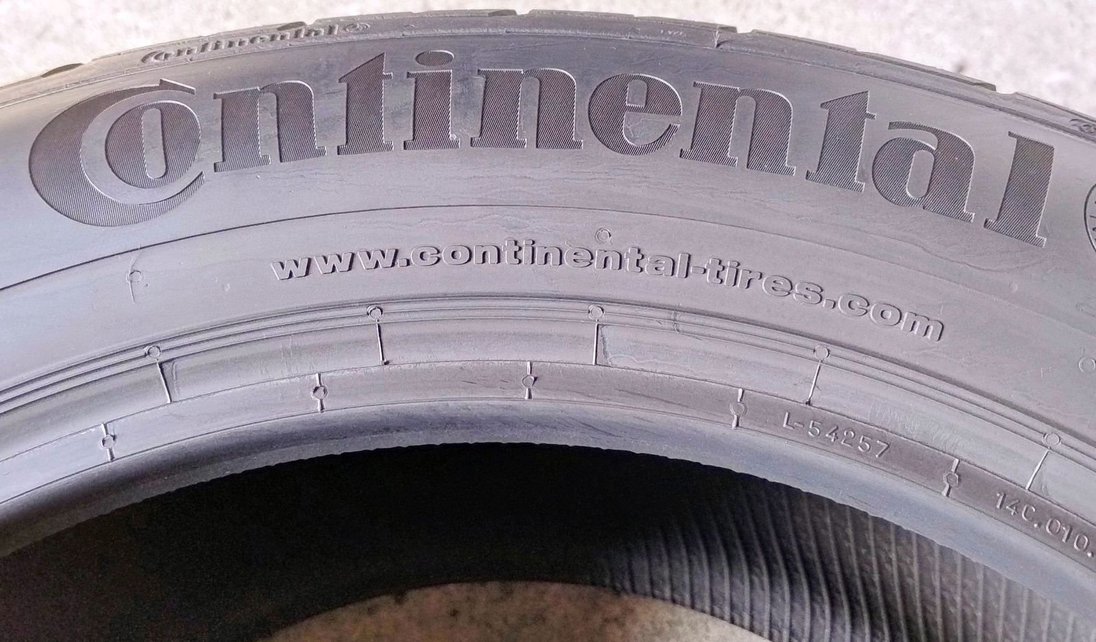 Шини літні R17 225/55 Continental Premium Contact 5 Conti Seal