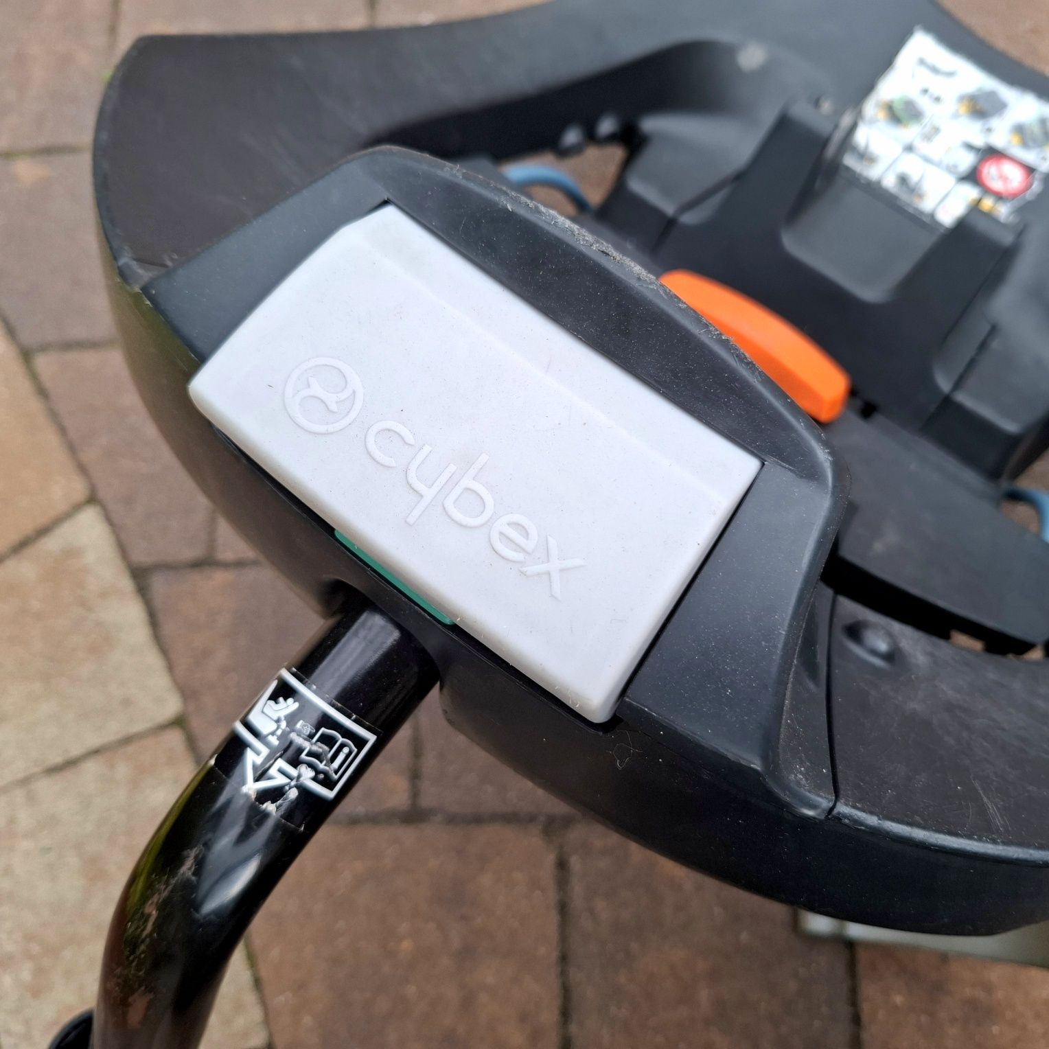 Fotelik samochodowy Cybex Aton 5 z bazą  isofix