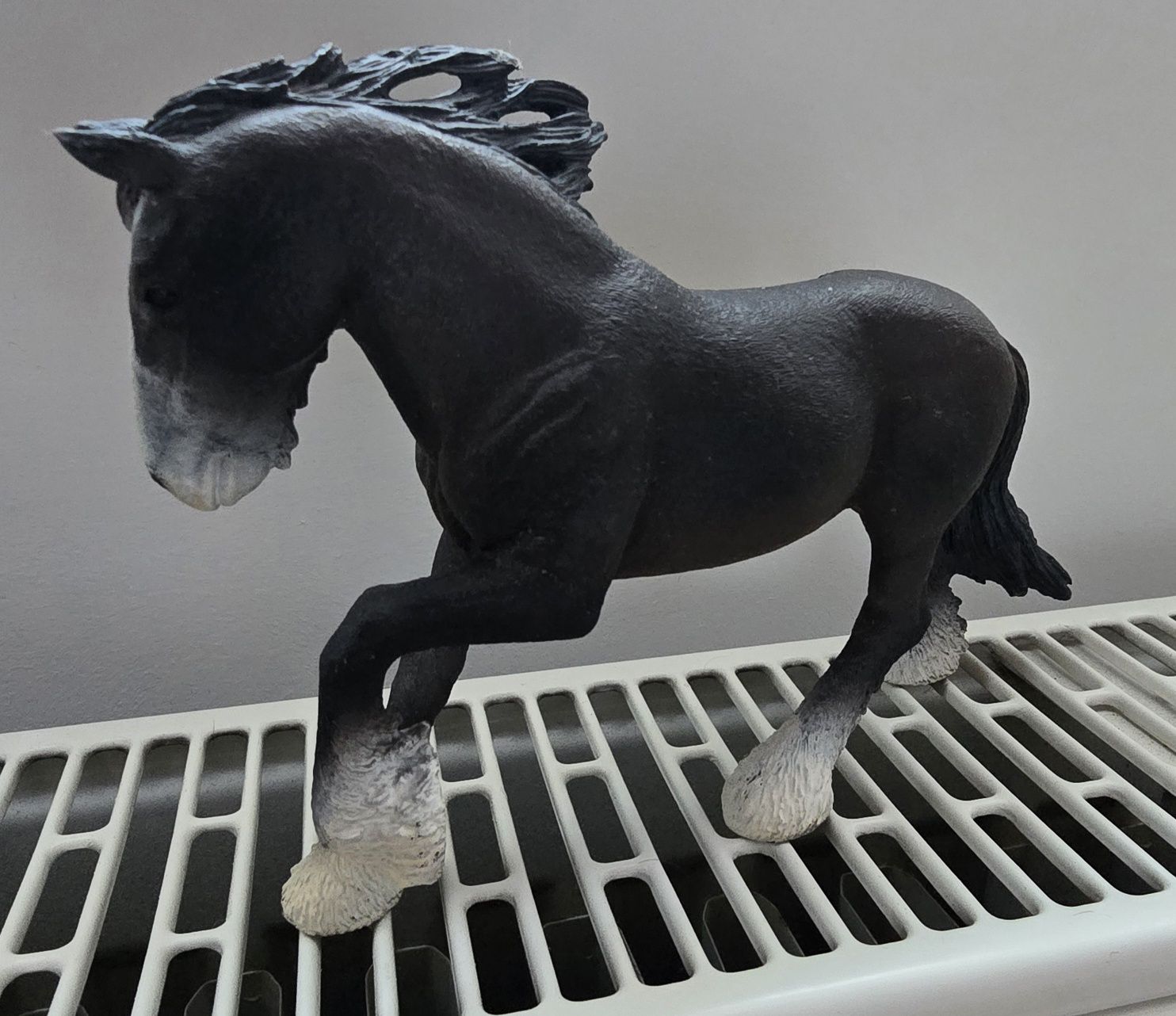 Figurka Koń Ogier rasy SHIRE schleich