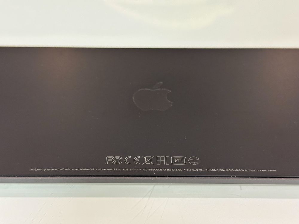 Teclado Apple Magic Keyboard (Como novo)
