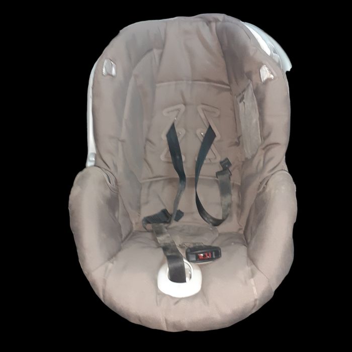 Дитяче автокрісло "CAM" Італія