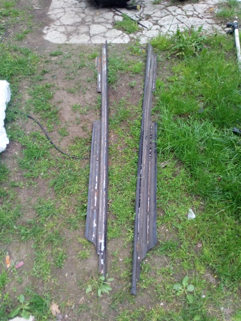 Audi 80 progi wewnętrzne