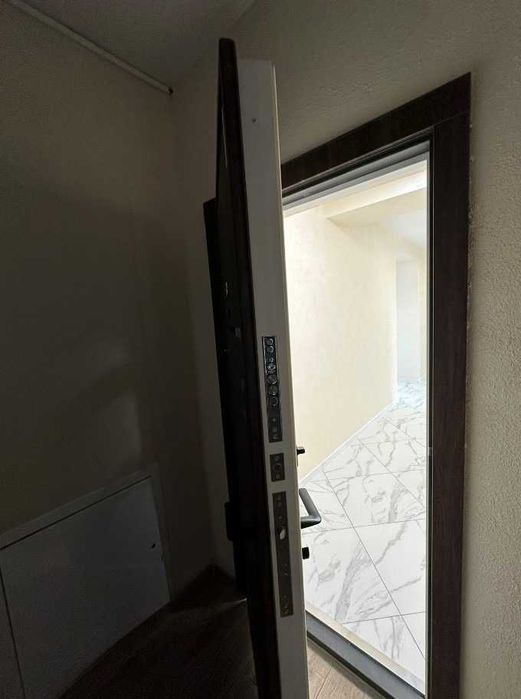 Продаж просторої 3-кімнатної квартири на Виставці (ЖК Рауш) 23161