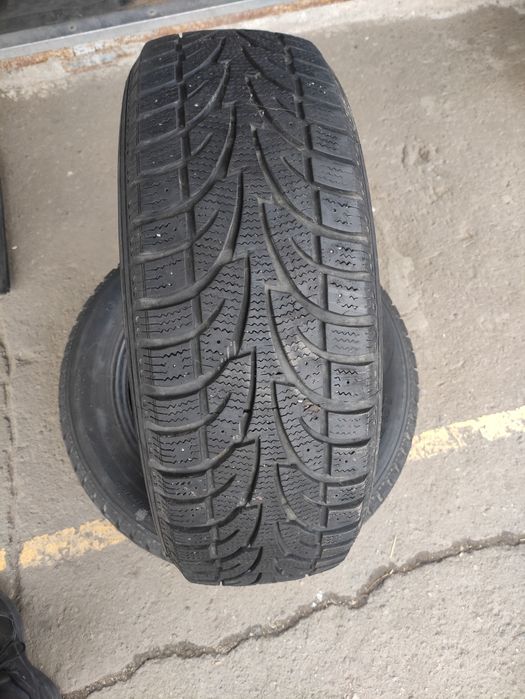 Продаю резину ICE BLAZER 215/60R17 SAILUN