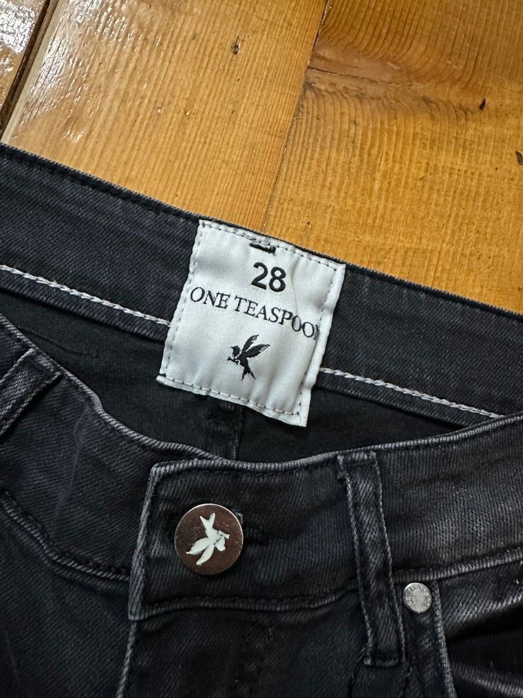 Nowe spodnie jeansy One Teaspoon 28