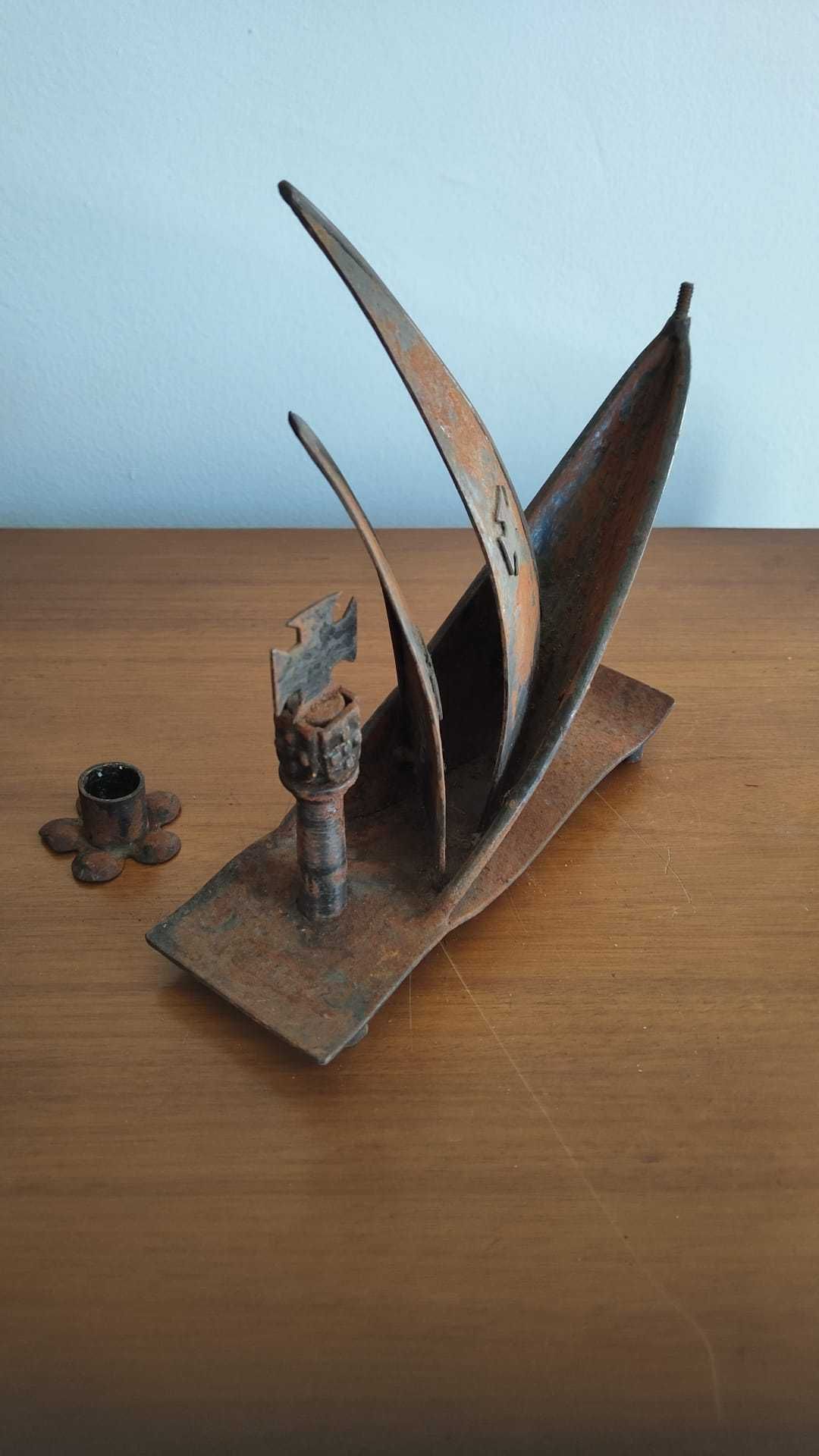 Centenários Henriquinos 1960 - Comemorativa Caravela em Ferro