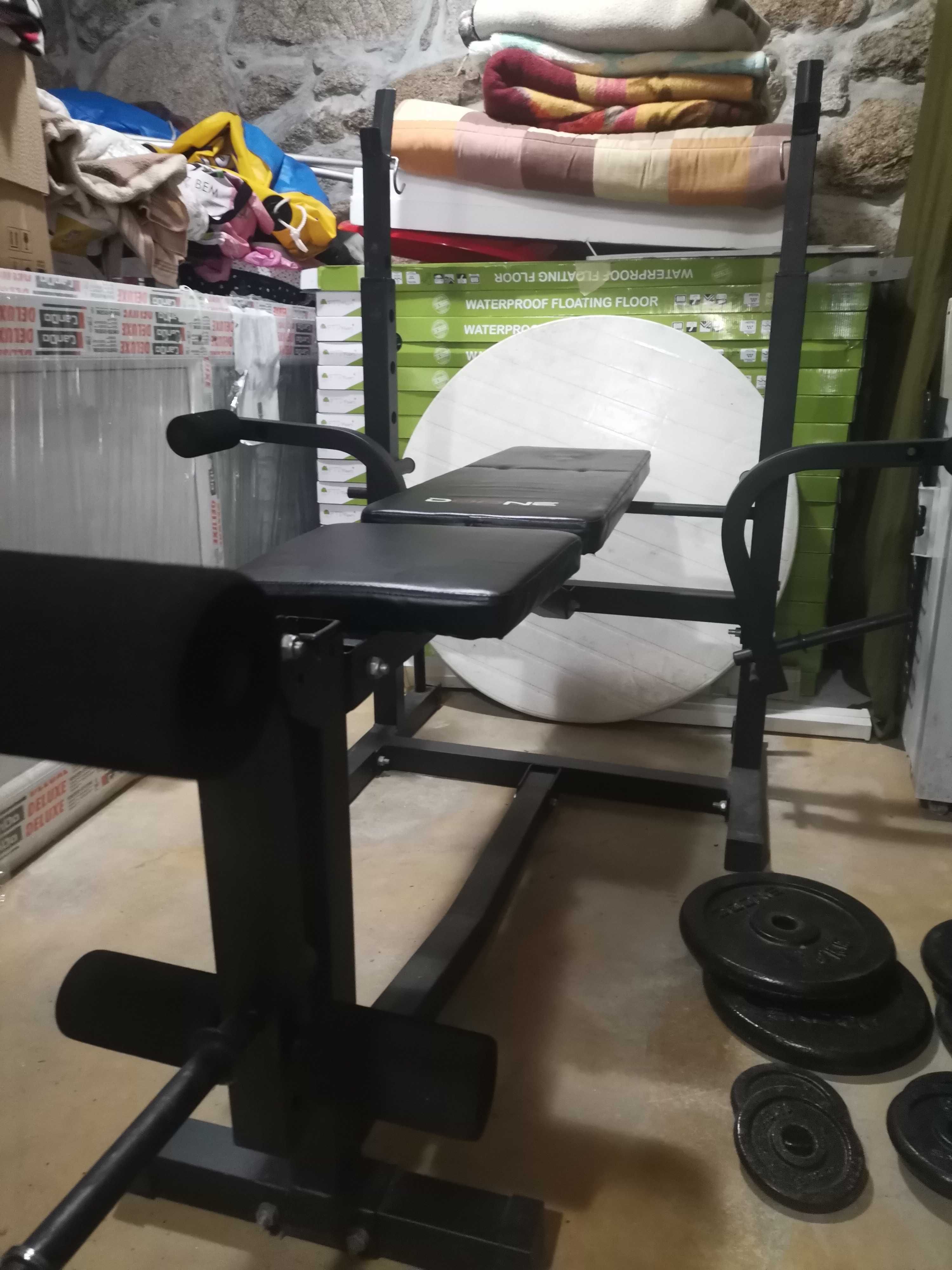 Banco musculação mais material