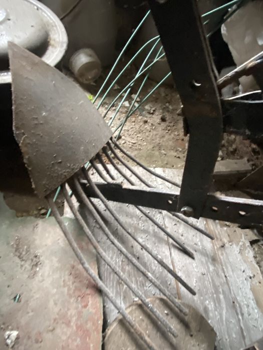 картоплекопалка вібраційна однорядна навісна зі зчіпкою