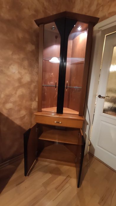 Meble drewniane, komoda, witryna narożna