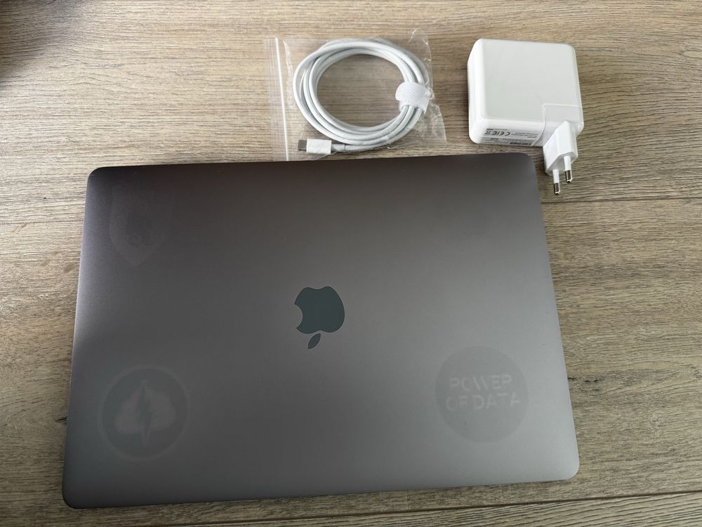 Macbook Pro 13.3 Intel I5 16GB RAM 512GB SSD Sequoia