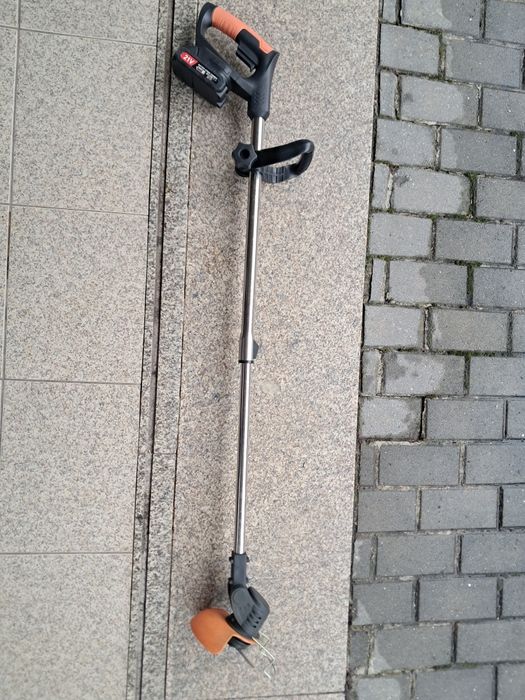 Roçadeira a bateria