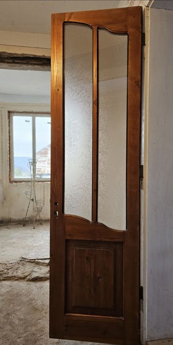 Продам дерев'яні двері