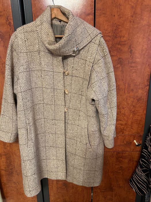 Płaszczyk damski z wełny rozmiar 40