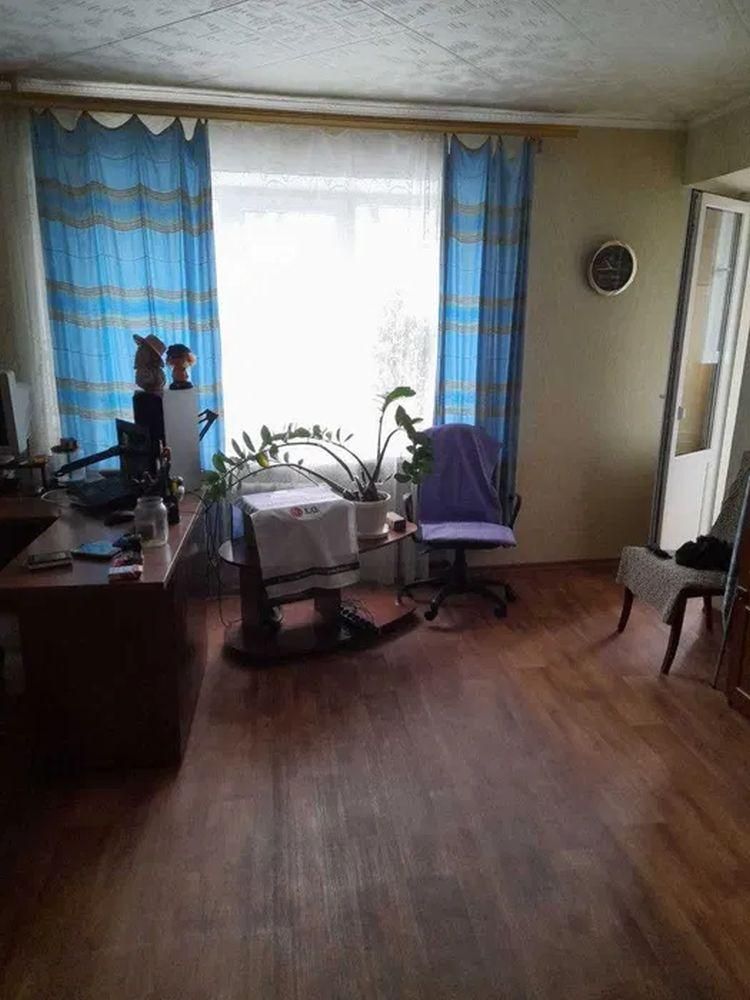 Продам 2-комн квартиру в районе Газеты "Правда" просп.