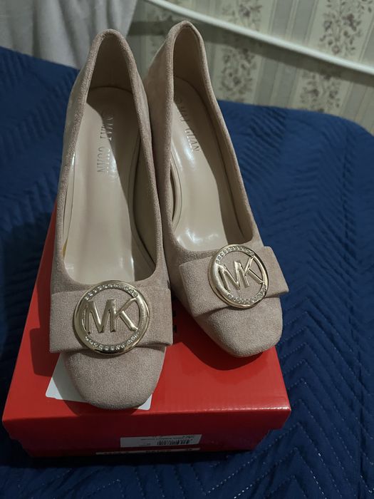 Продам туфли женские