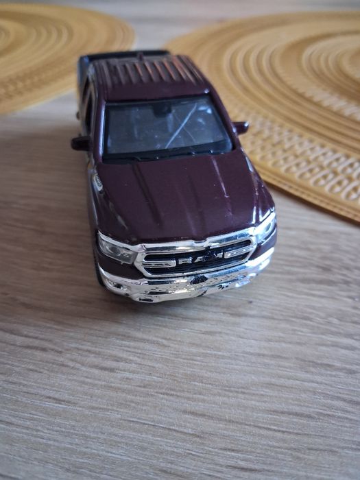 Zabawka dodge ram