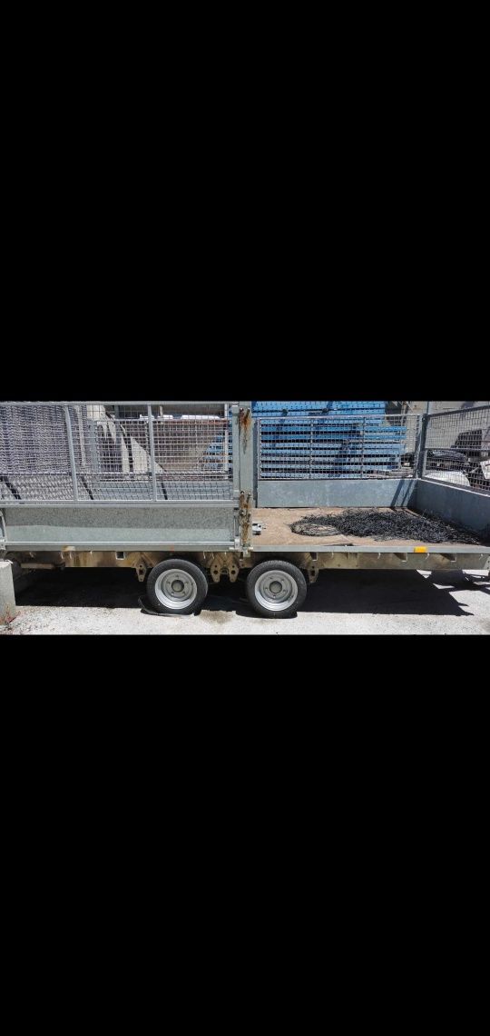 Reboque dois eixos  3500kg