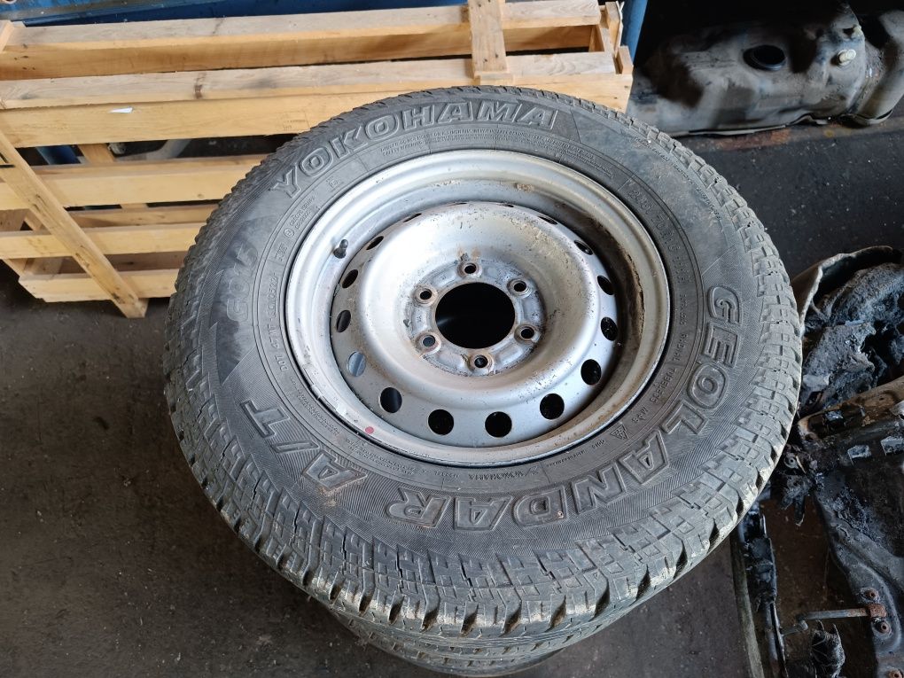Koła Isuzu D-max 245/70r16 Yokihama Geolandar A/T