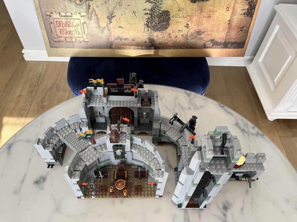 Lego Hobbit 9474 Bitwa o Helmowy Jar