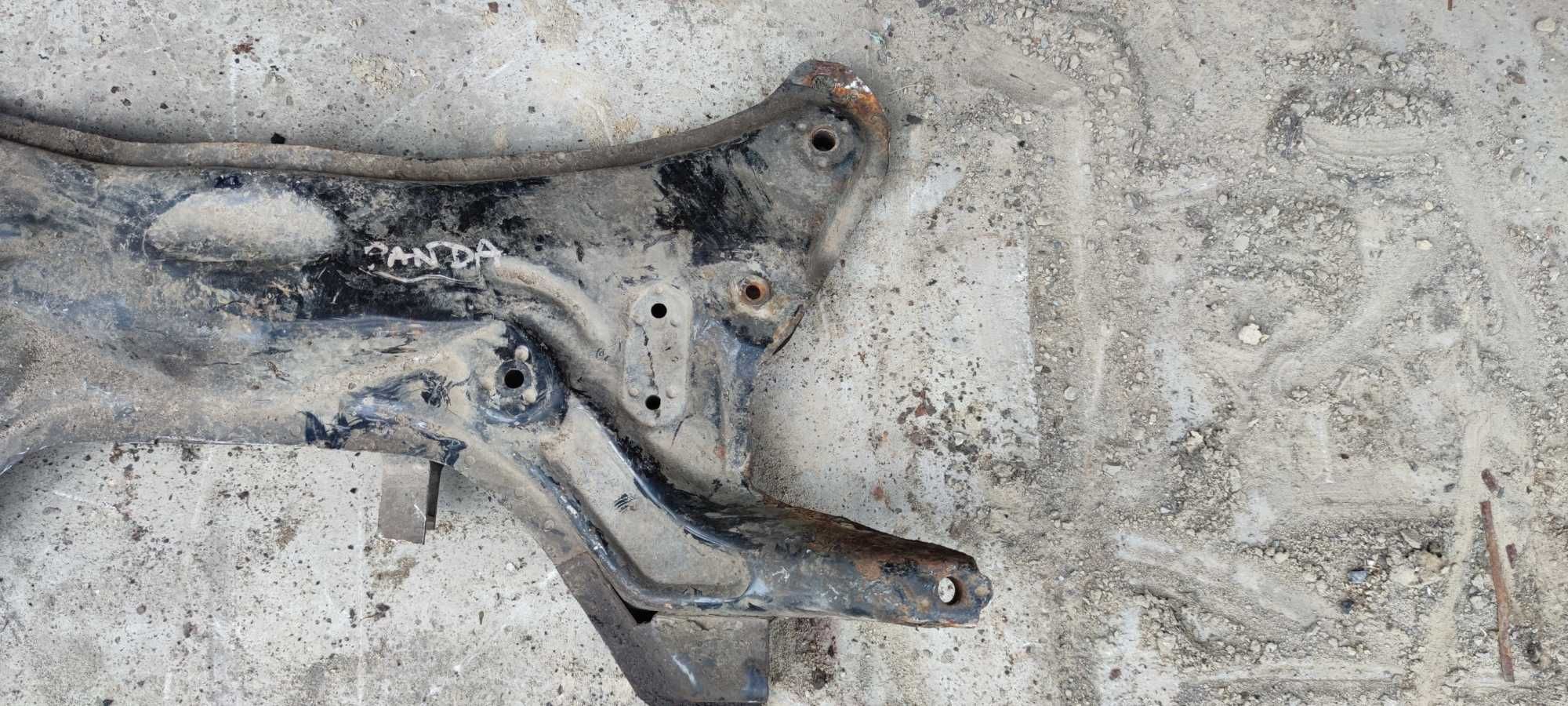 Fiat Panda II Sanki Belka Przód Przednie Trawers Kołyska