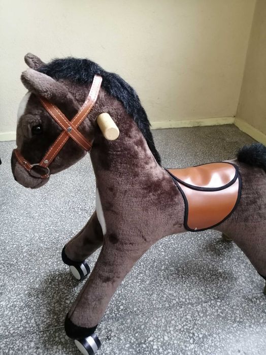 Konik na kołach lepszy niz na biegunach jeździk