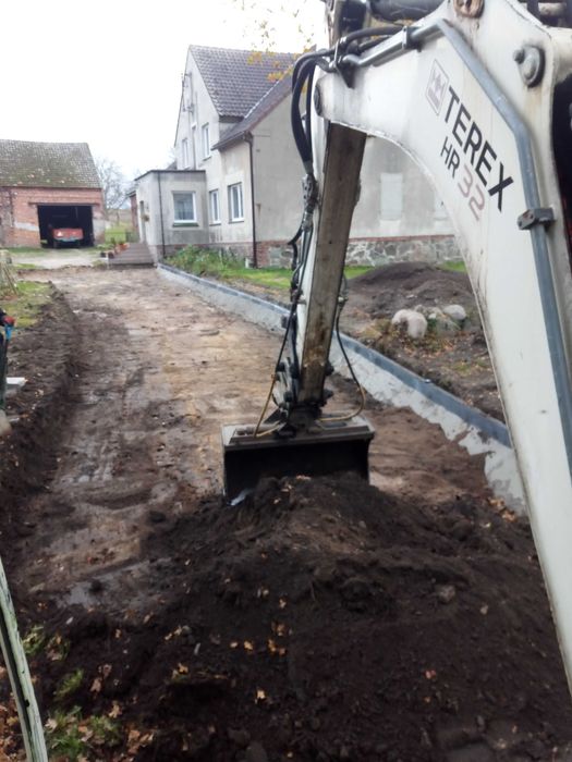 Usługi koparko-ładowarka, młot, prace ziemne