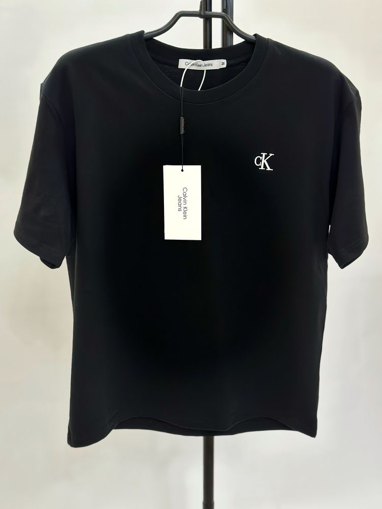 Футболки Calvin Klein
