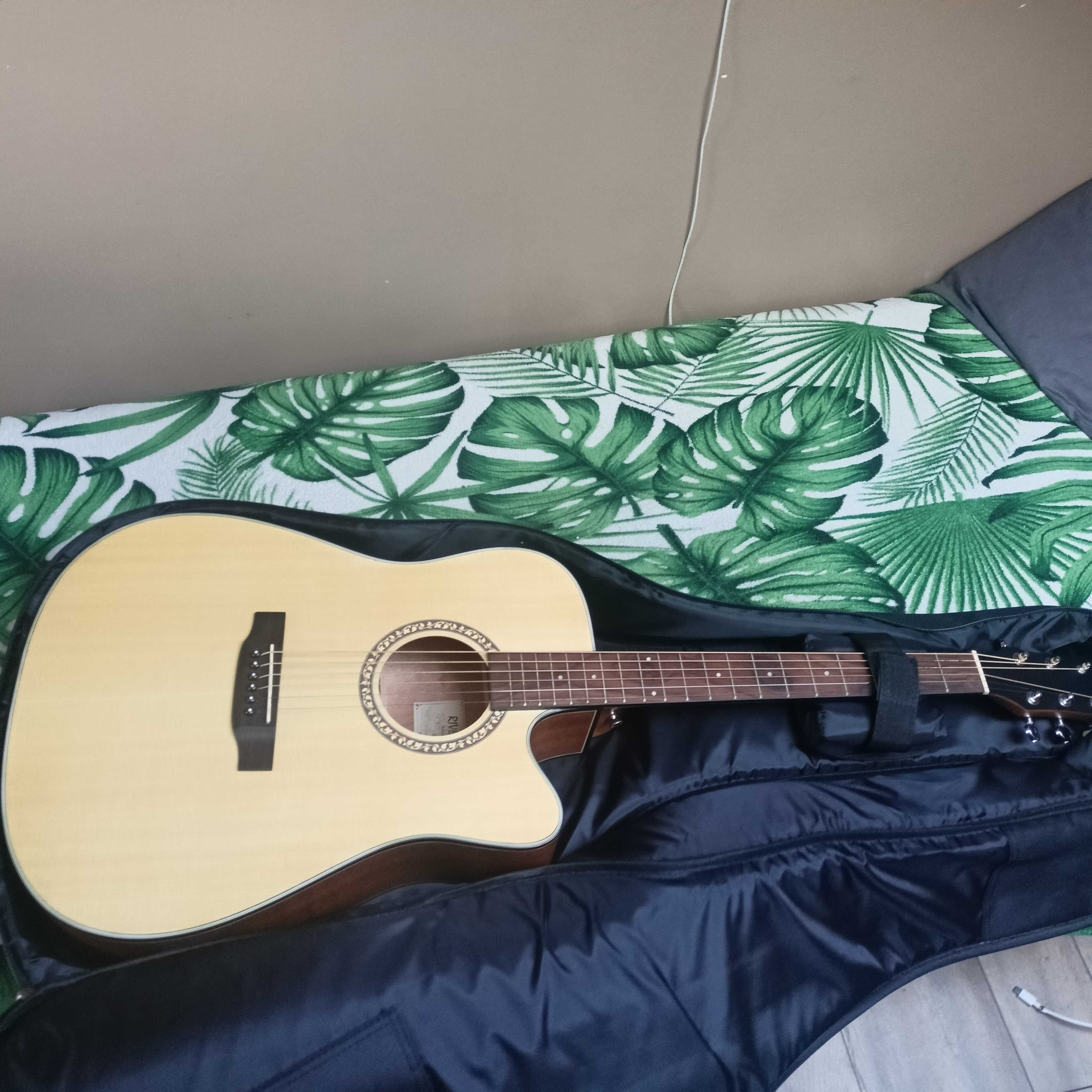 Gitara akustyczna