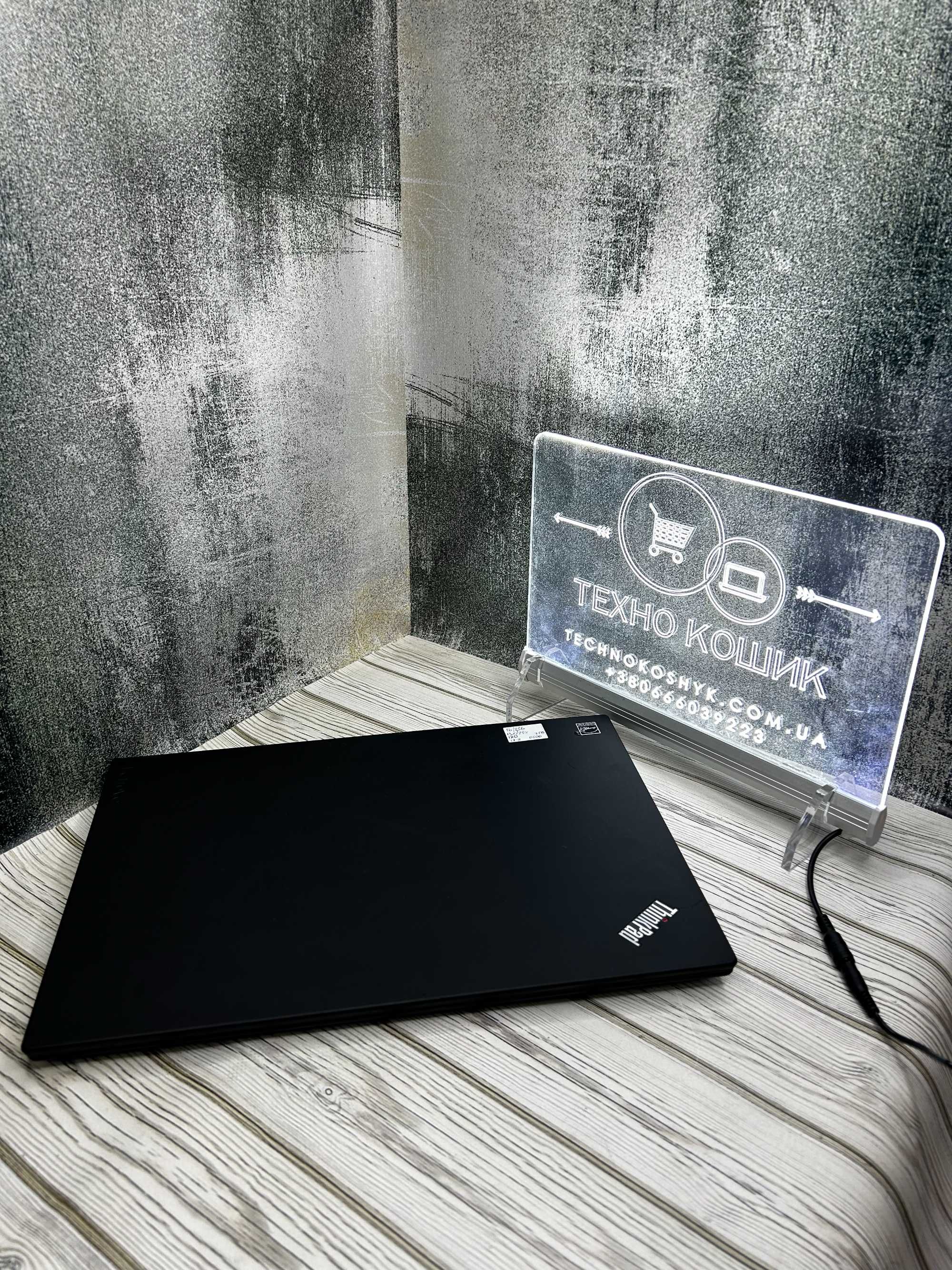 Ноутбук Lenovo ThinkPad P52s NVIDIA Quadro P500 2 GB\i7-8650U\SSD 256