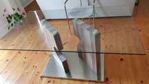 Mesa de Jantar de Vidro (Glass-top Dining Table)
