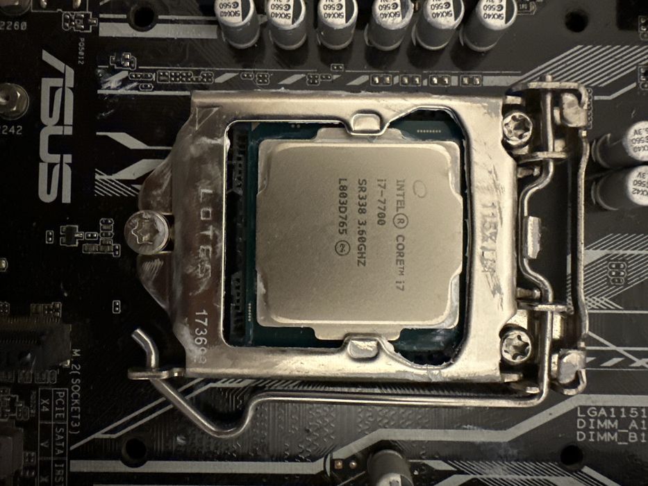 Bundle i7-7700 + Prime B250M-K + Samsung 8GB DDR4 + Asus Gtx 1050 Ti