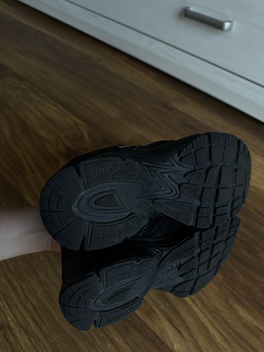Кросівки balenciaga 37р 38р