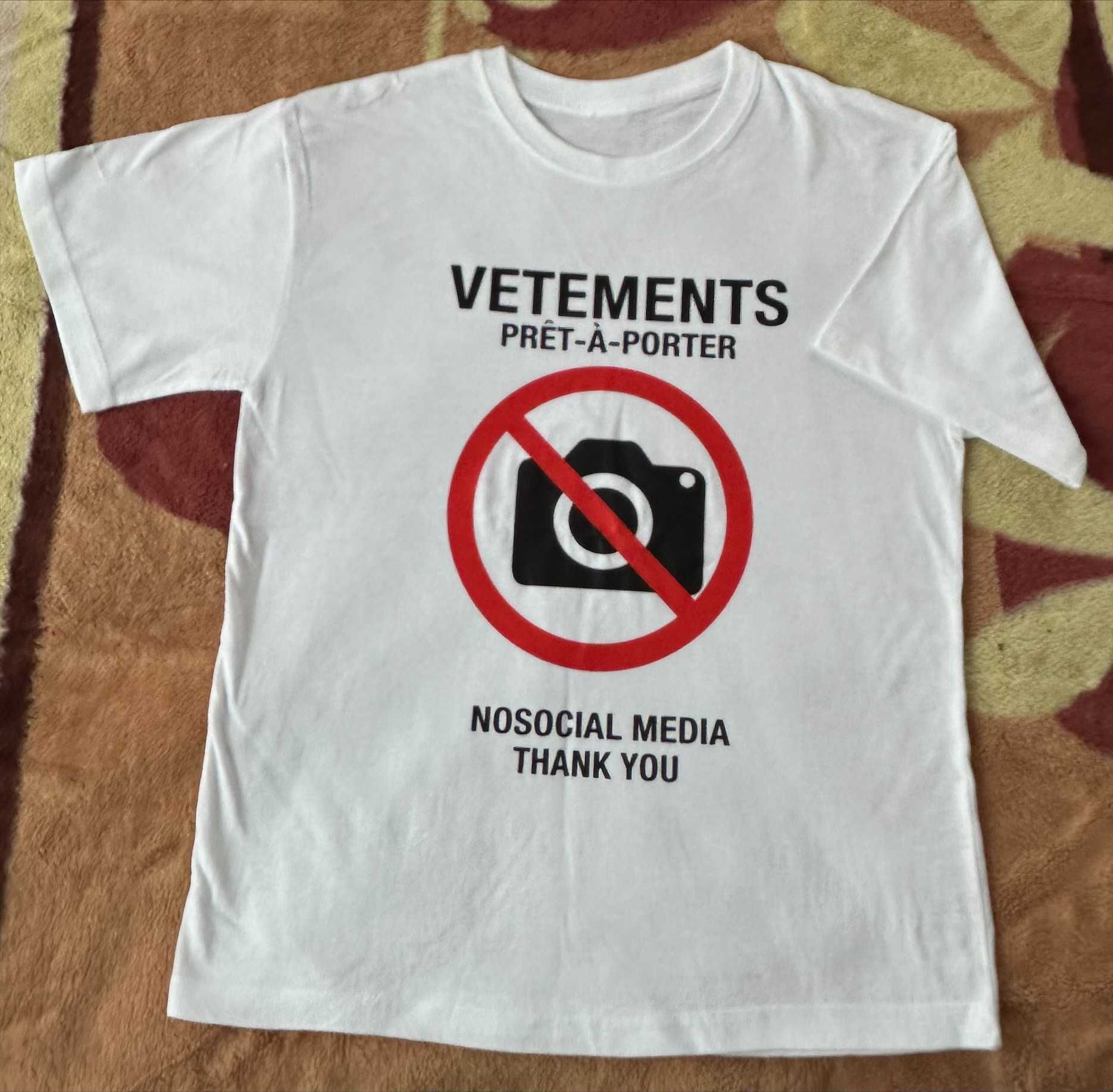 В НАЯВНОСТІ Футболка Ветмо Vetements