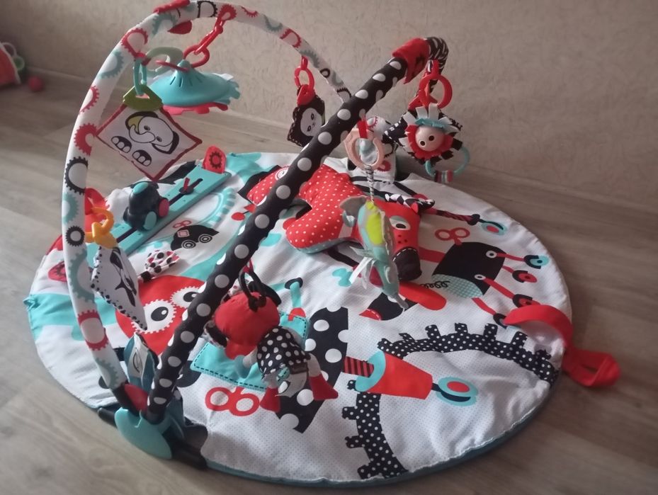 Продам розвиваючий килимок