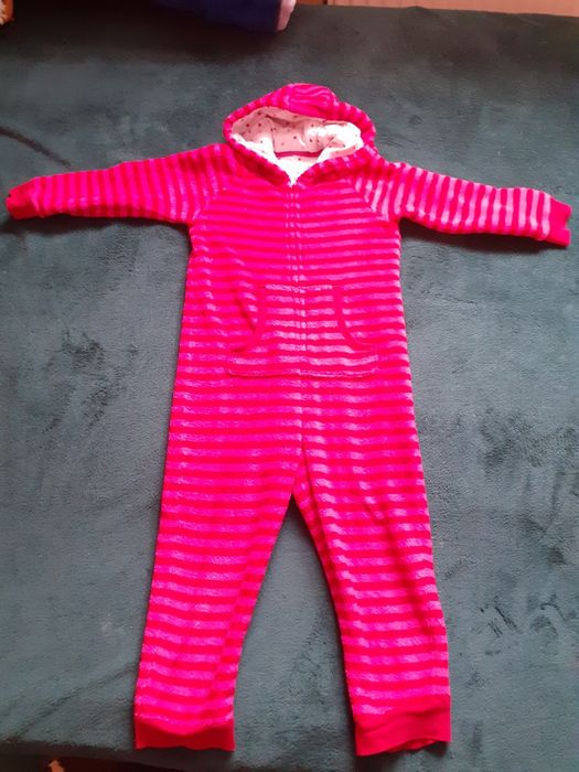 Pajacyk piżama,kombinezon wiek 4-5 lat