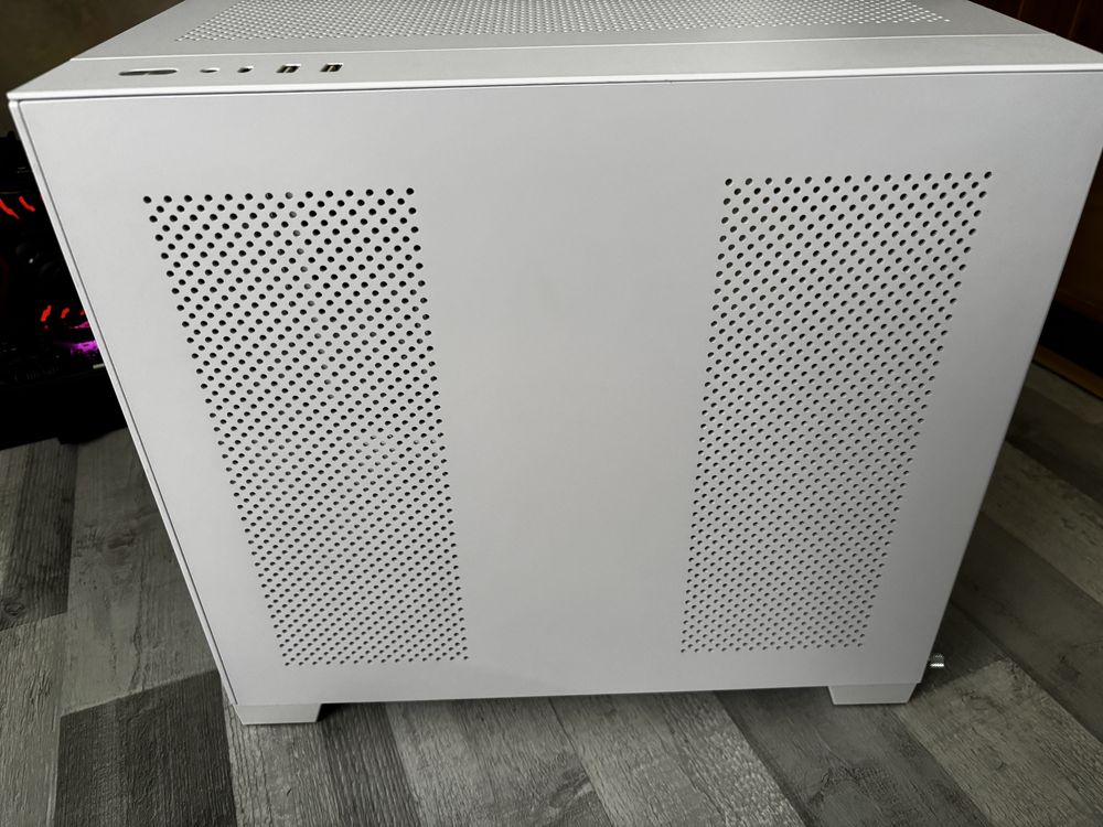 Lian Li O11 Dynamic Mini Snow Edition