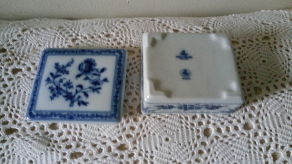 Caixa/ Guarda Joias Vista Alegre Decoração Margão