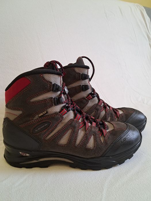 Buty trekingowe LOWA roz. 42