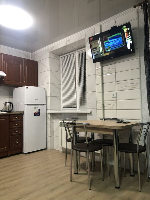 2км кв. Центр. Авто. Жд вокзали . 1200 за добу.