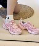 Кросівки Nike V2K Run сакура