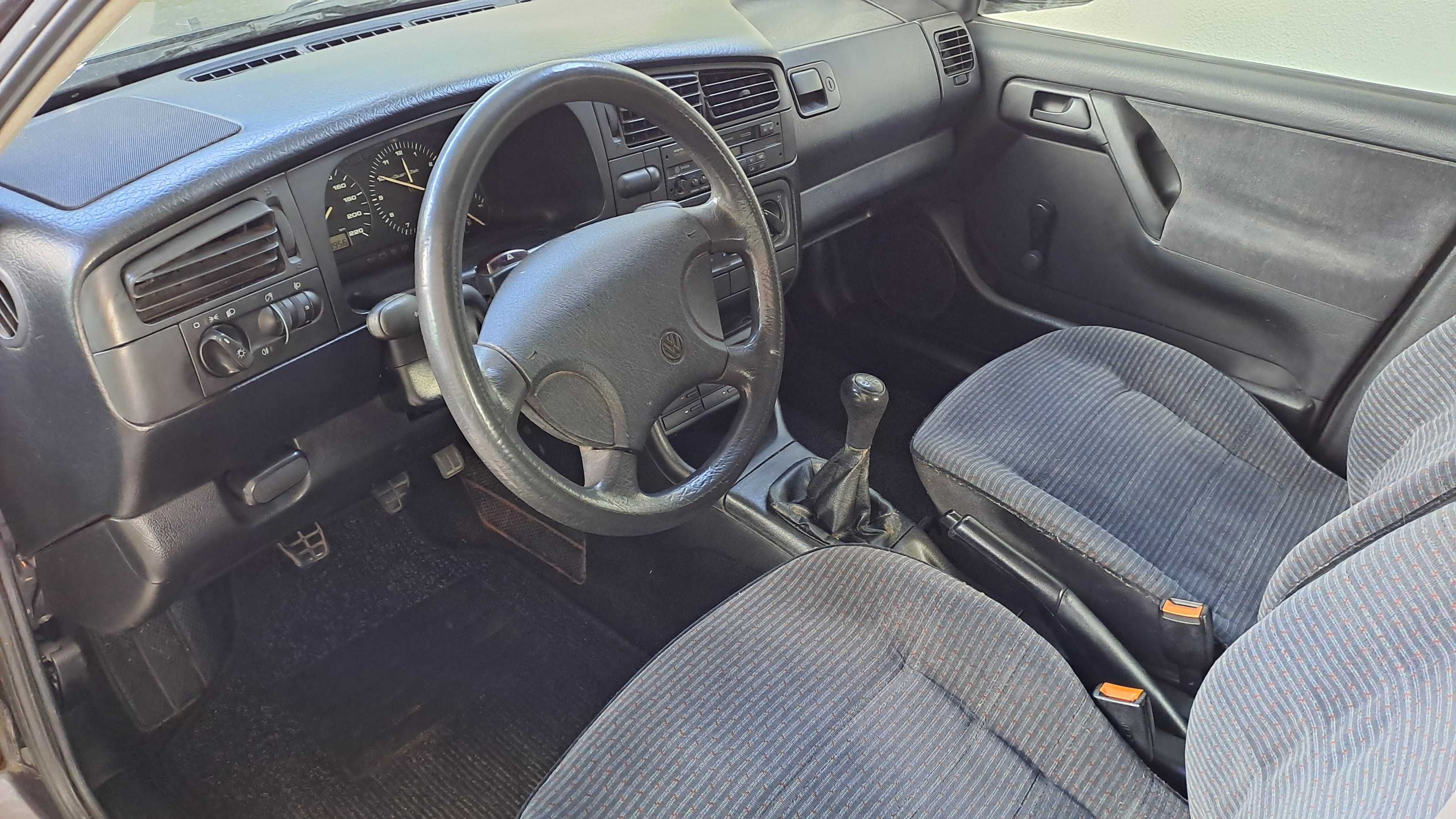Volkswagen Golf III GL – Gasóleo | Bem estimado | Com jantes extra