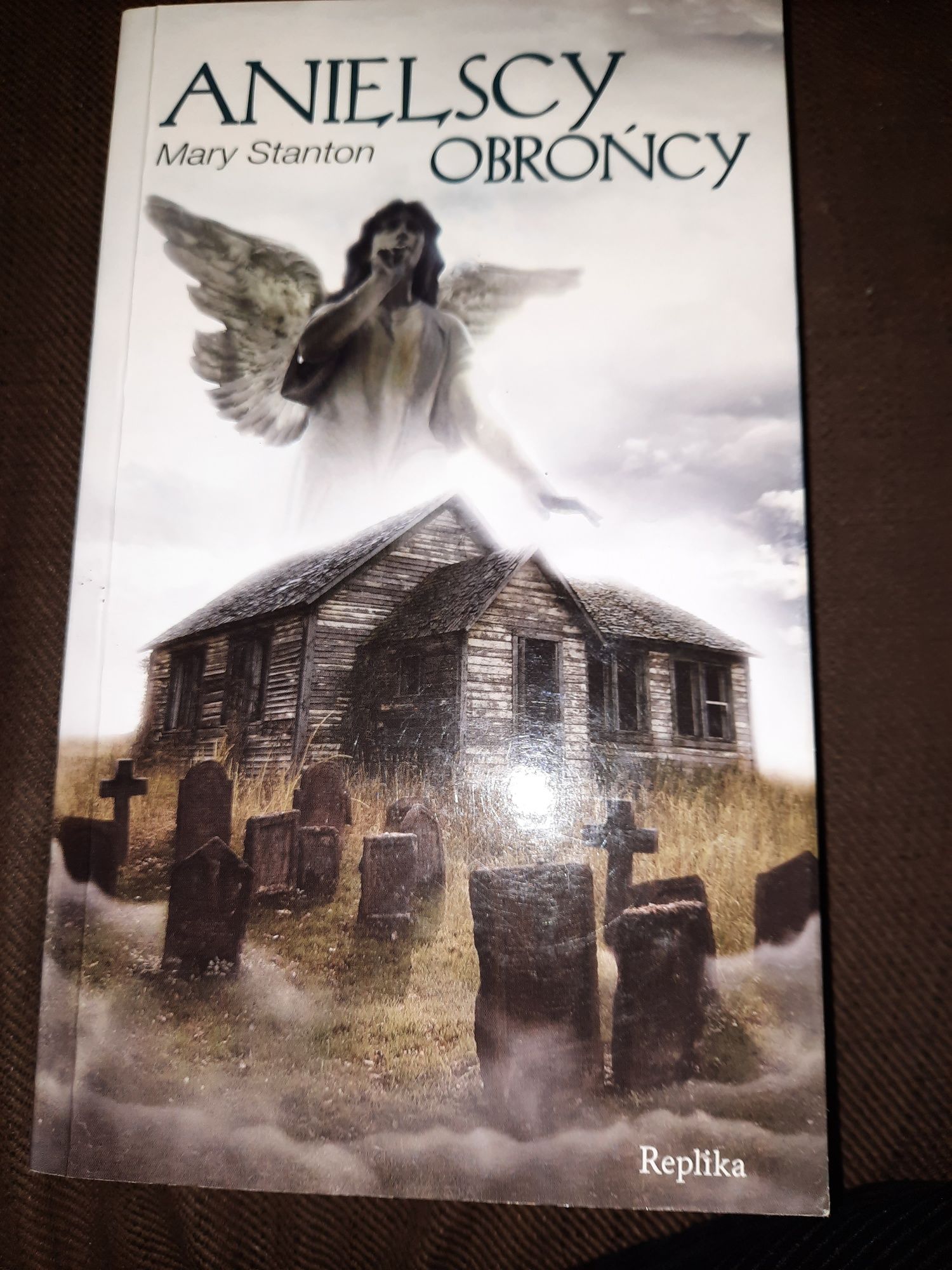 Anielscy obrońcy-Mary Stanton