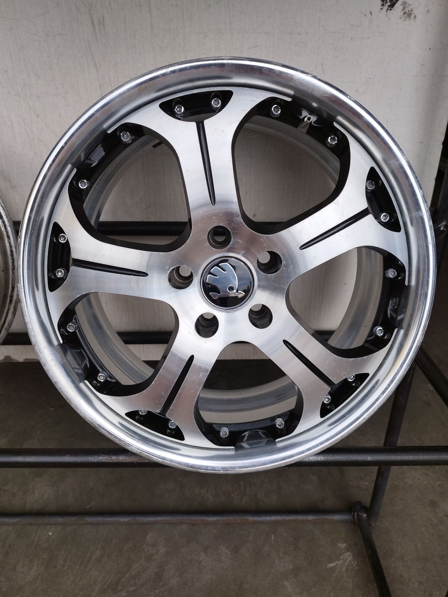 Felgi 18" 5x112 Et 45 8j Audi VW Skoda Seat Mercedes